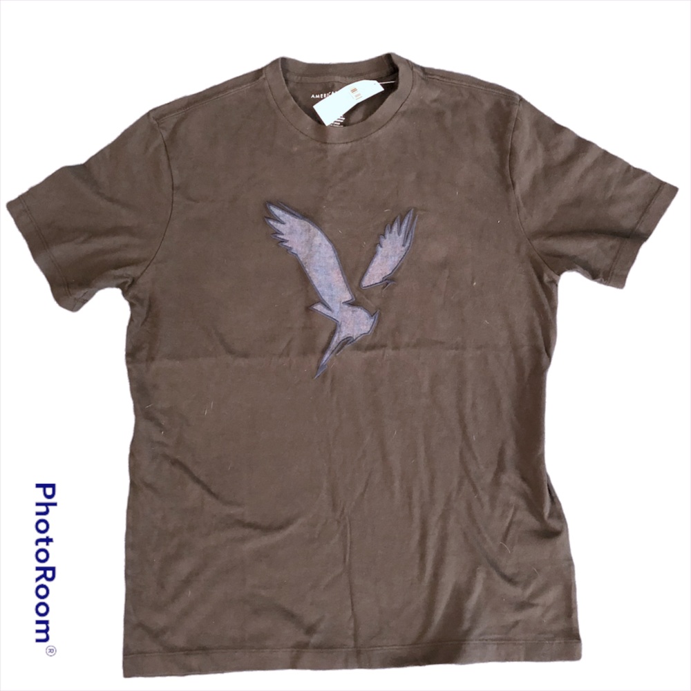 American Eagle Men's Grey T-shirt with Eagle
